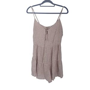 69. Mod on Trend Pink White Romper Medium